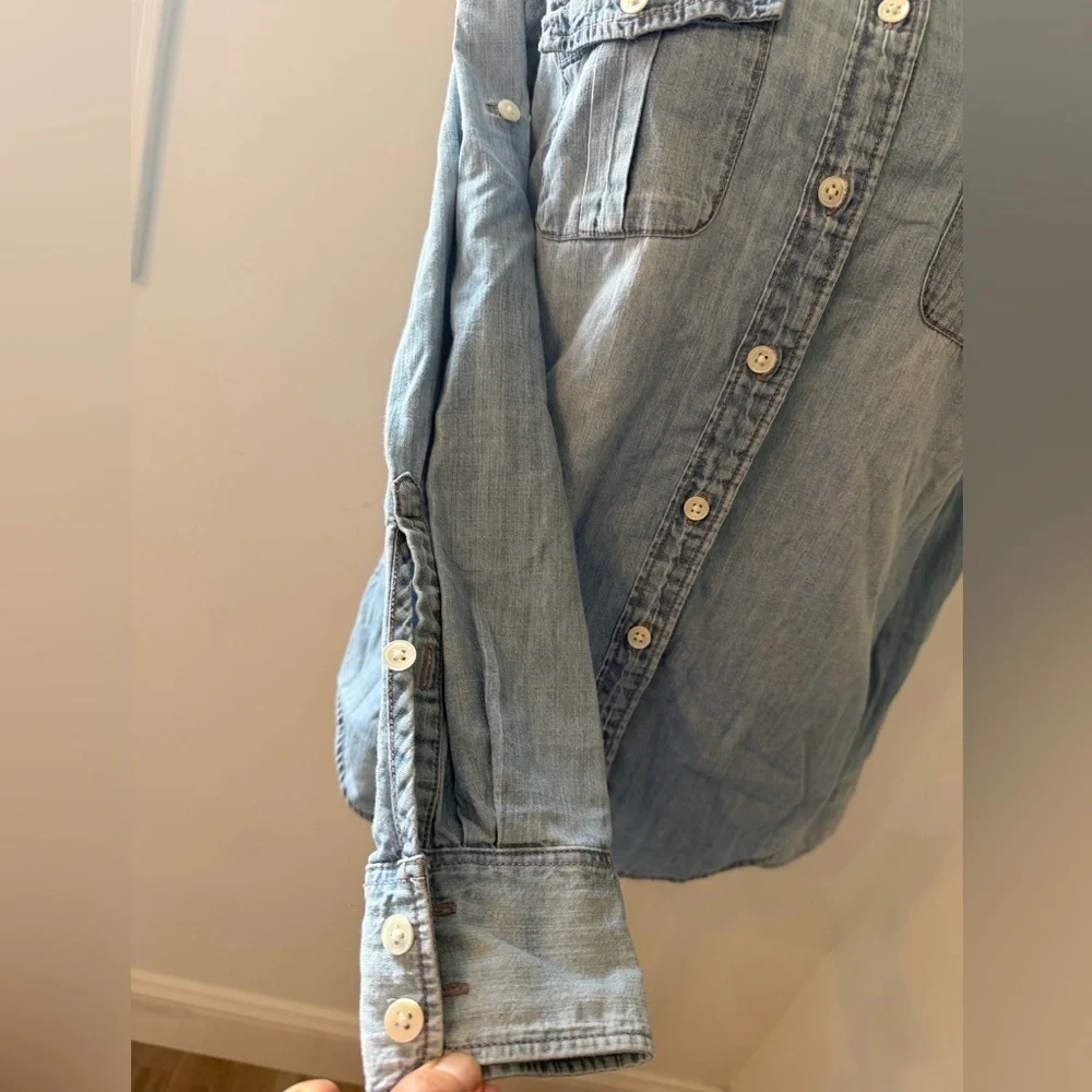 J CREW Women's Size 0 Pocket Button Front Shirt Denim Chambray